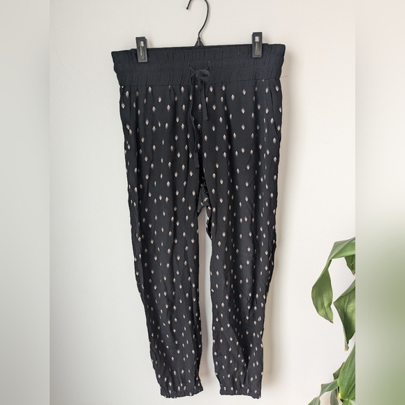 Aritzia Pants - Aritzia Sunday Best Printed Jogger Elastic Waist Pants - Size M